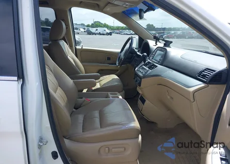 2008 Honda Odyssey Touring z USA, uszkodzony, nr VIN 5FNRL38908B064376